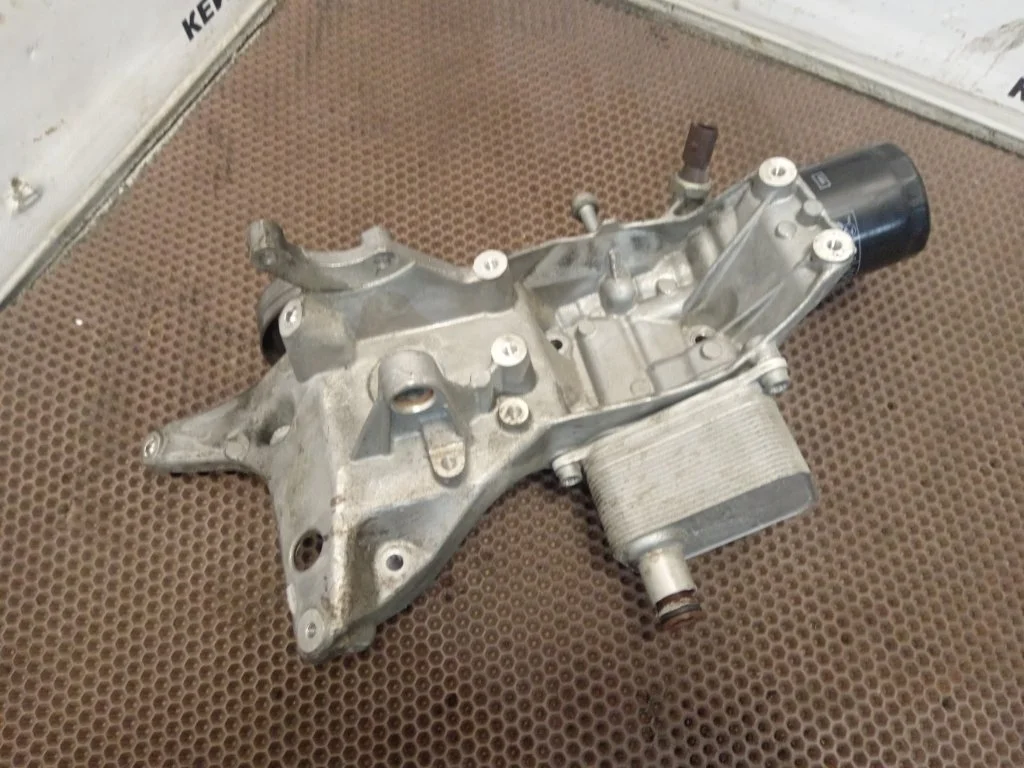 Корпус масляного фильтра Audi A4 2009 B8