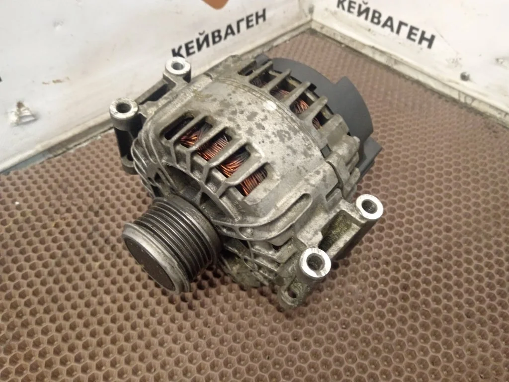 Генератор Audi Q3 2015 8U