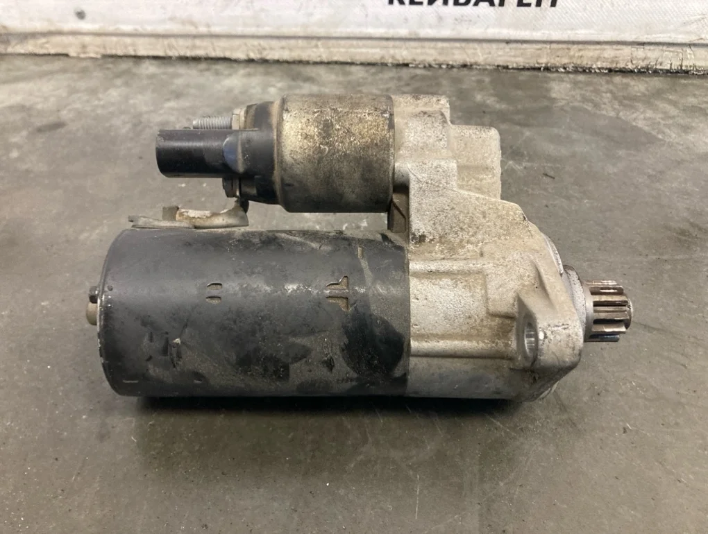 Стартер Volkswagen Passat 2009 B6