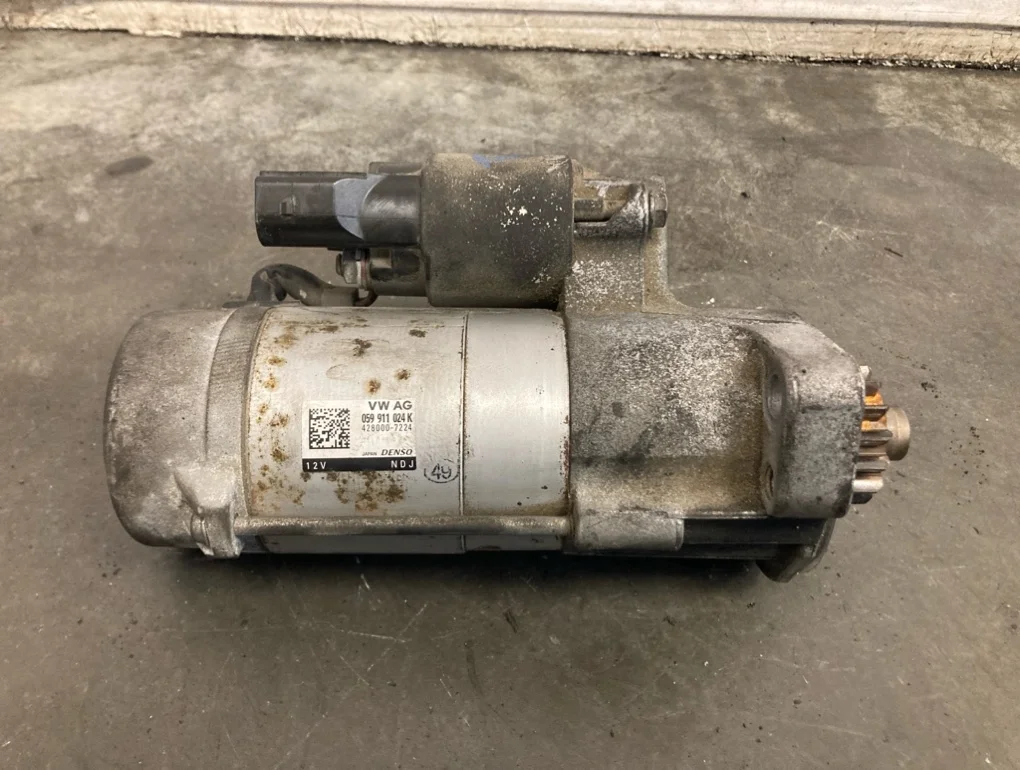 Стартер Audi Q7 2013 4L