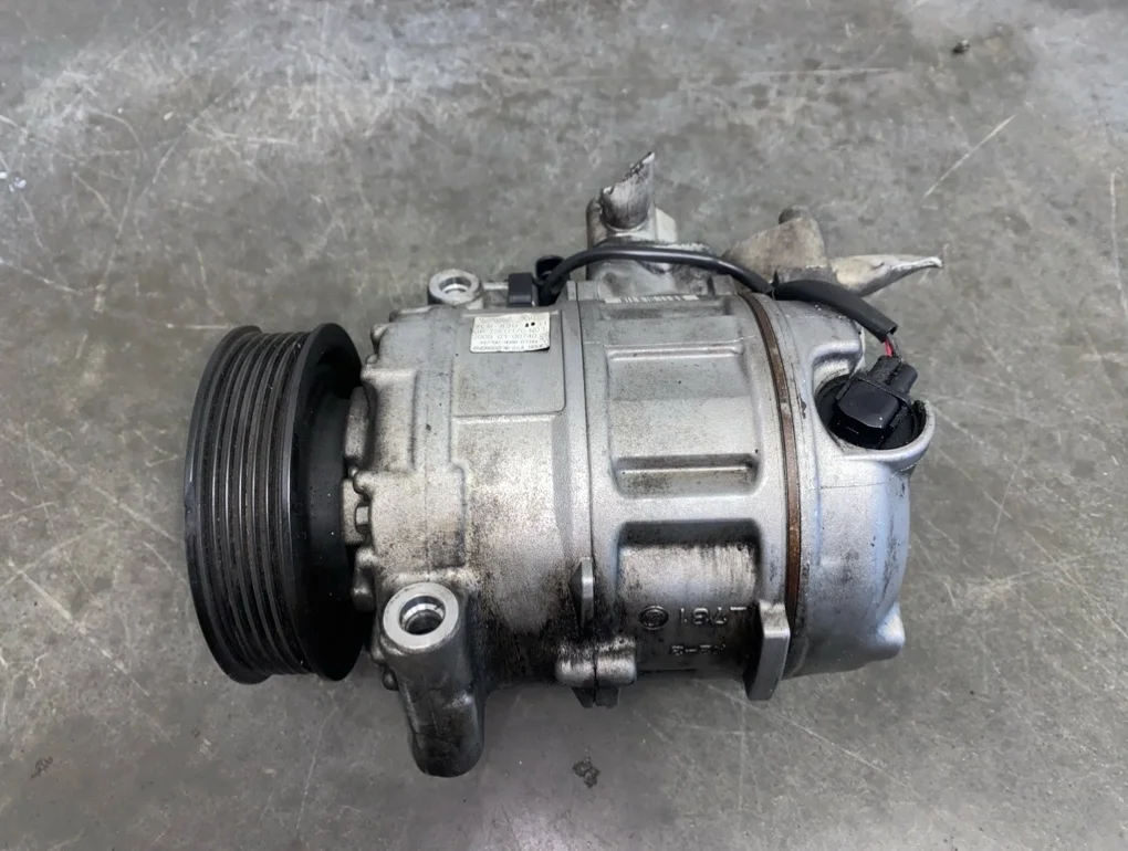 Компрессор кондиционера Audi Q7 2009 4L