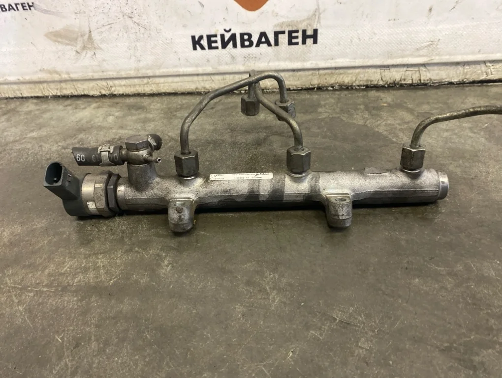 Топливная рейка Audi Q7 2009 4L