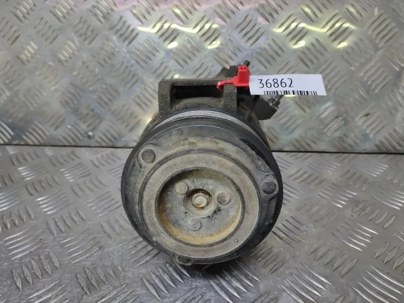 Компрессор кондиционера Nissan Navara D40