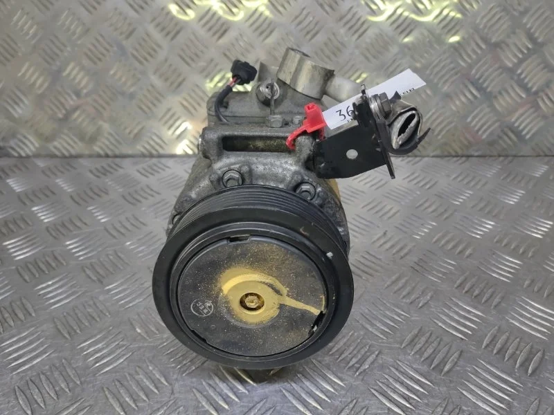 Компрессор кондиционера Volkswagen Touareg