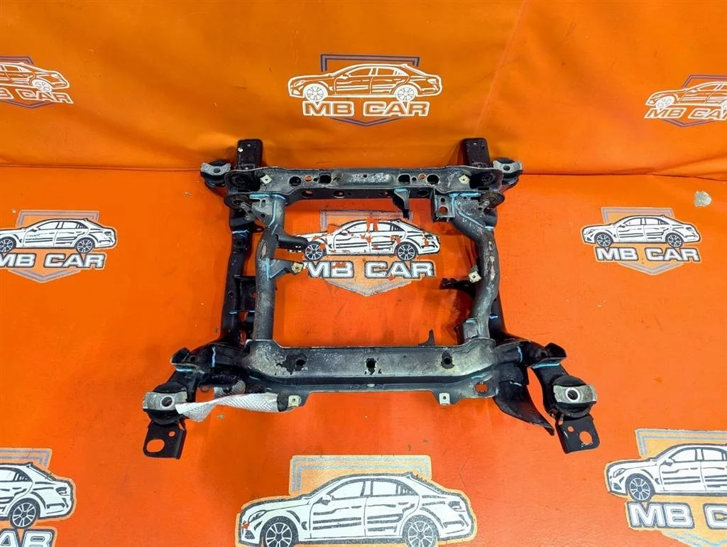 Подрамник передний Mercedes-Benz