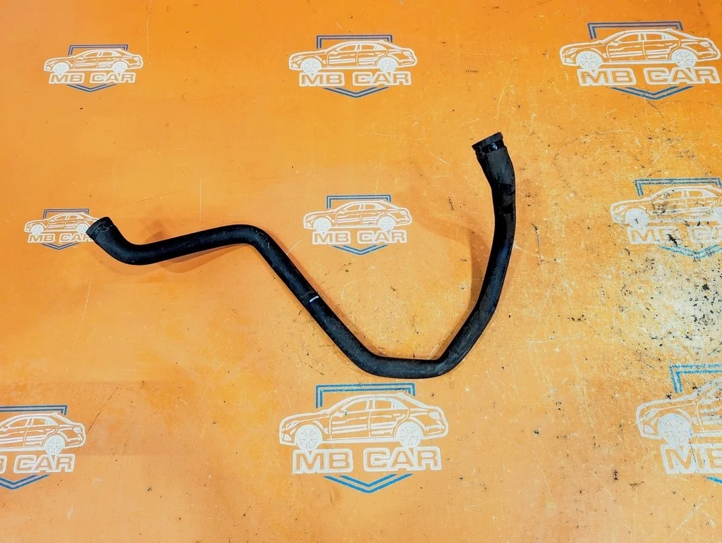 Патрубок ОЖ Mercedes-Benz