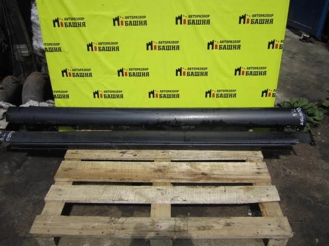 Порог (пластиковая накладка) Toyota Avensis 7585205010, левый