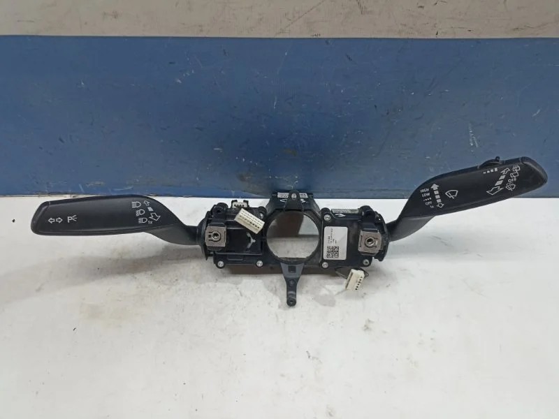 Переключатели подрулевые Audi Q3 8X09535024PK 8UB