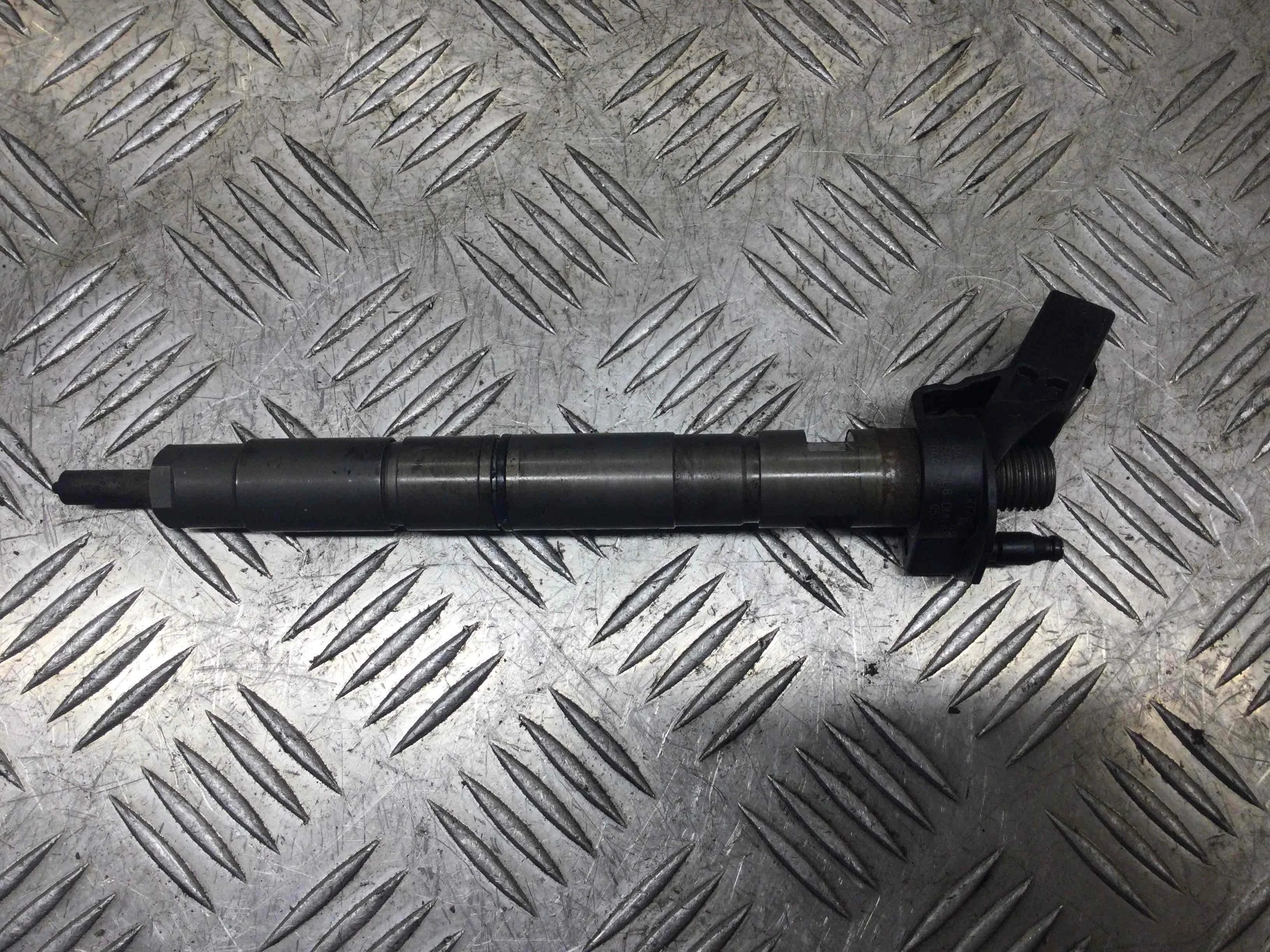 Форсунка Audi A6 C6/4F (2004-2008) дизель 2.7 TDI Вариатор Седан