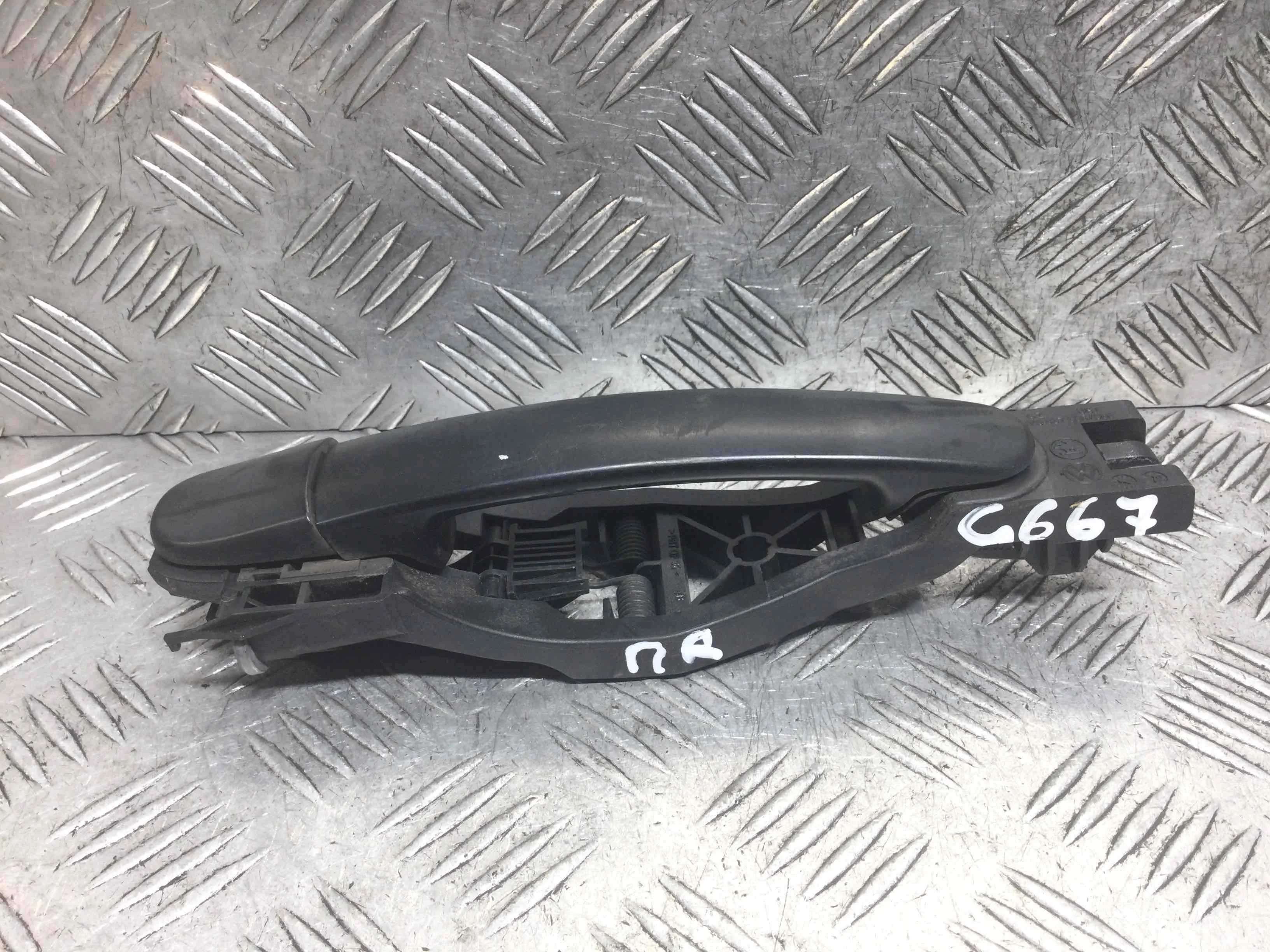 Ручка наружная передняя правая Skoda Fabia 1 поколение (1999-2004) бензин 1.4 i Механика Универсал