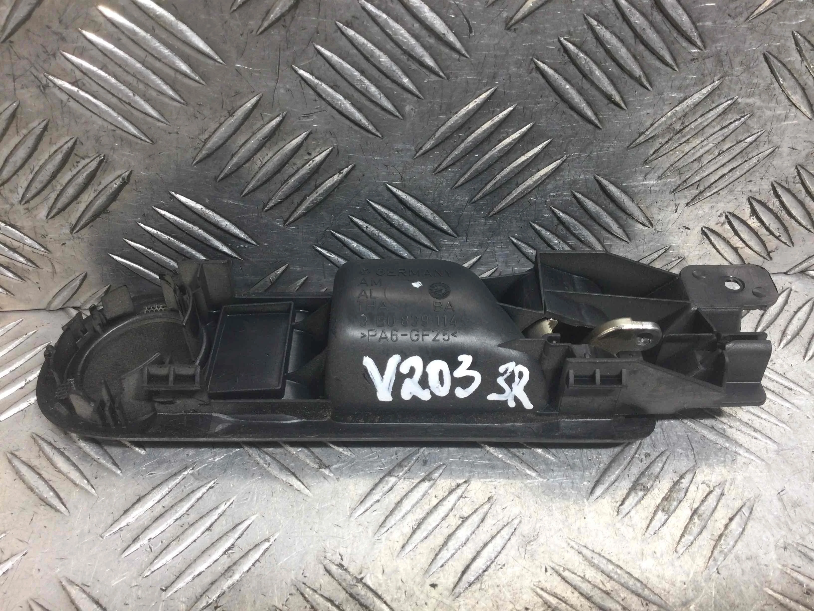 Ручка внутренняя задняя правая Volkswagen Golf 4 поколение (1997-2004) дизель 1.9 TDI Механика Х/б