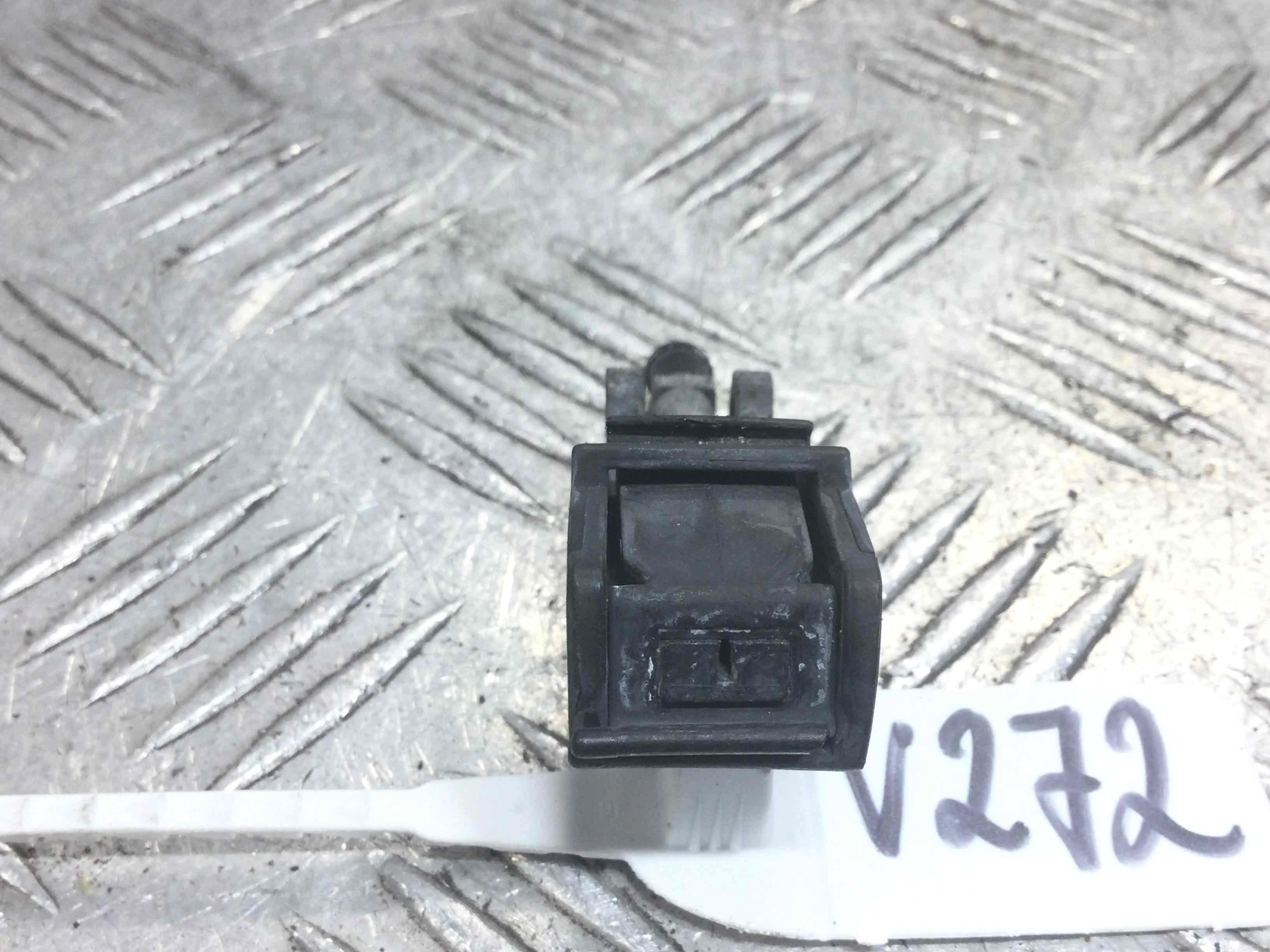 Форсунка омывателя Volkswagen Passat B5 (1996-2000) бензин 1.6 i Механика Универсал