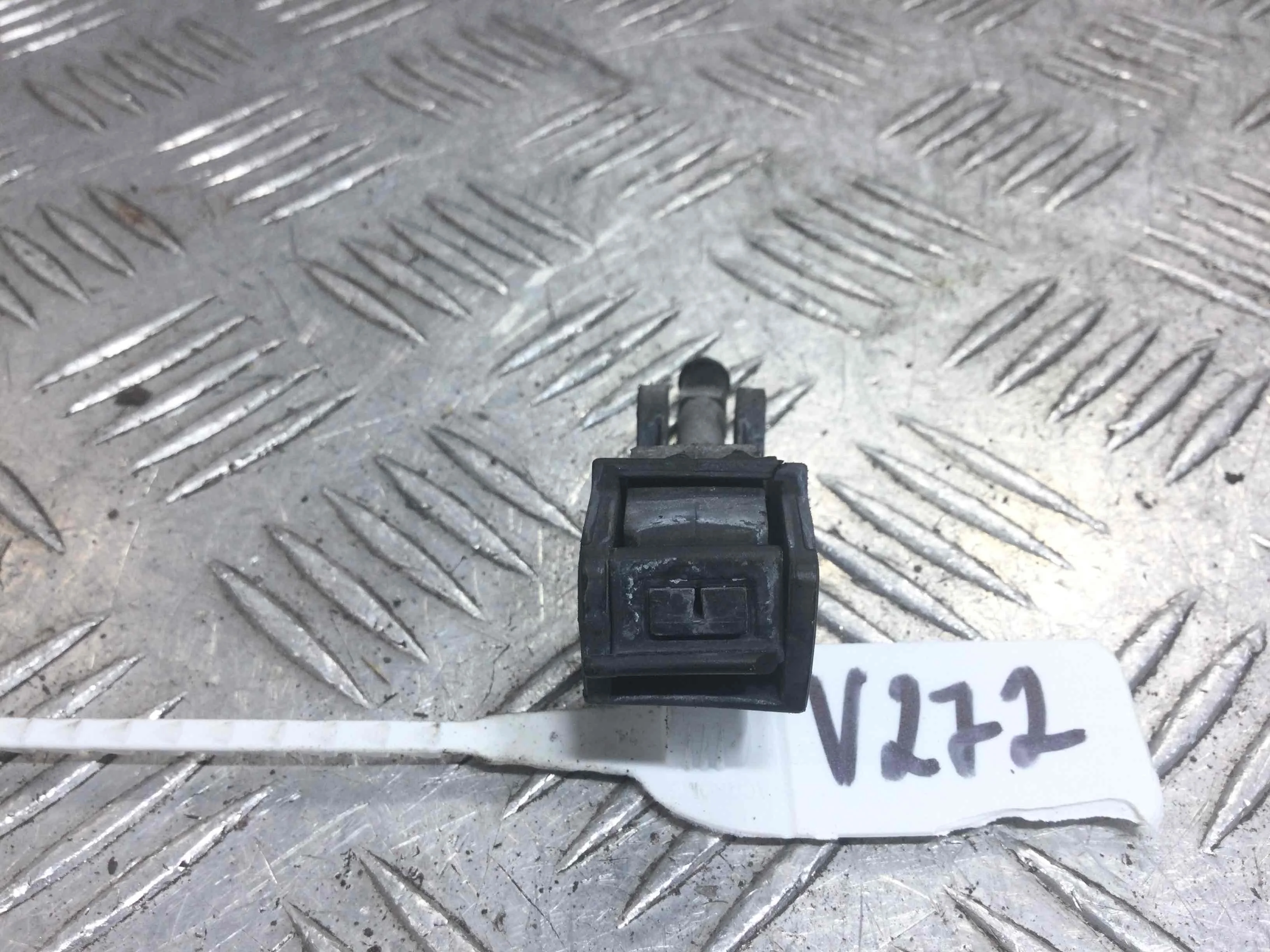 Форсунка омывателя Volkswagen Passat B5 (1996-2000) бензин 1.6 i Механика Универсал