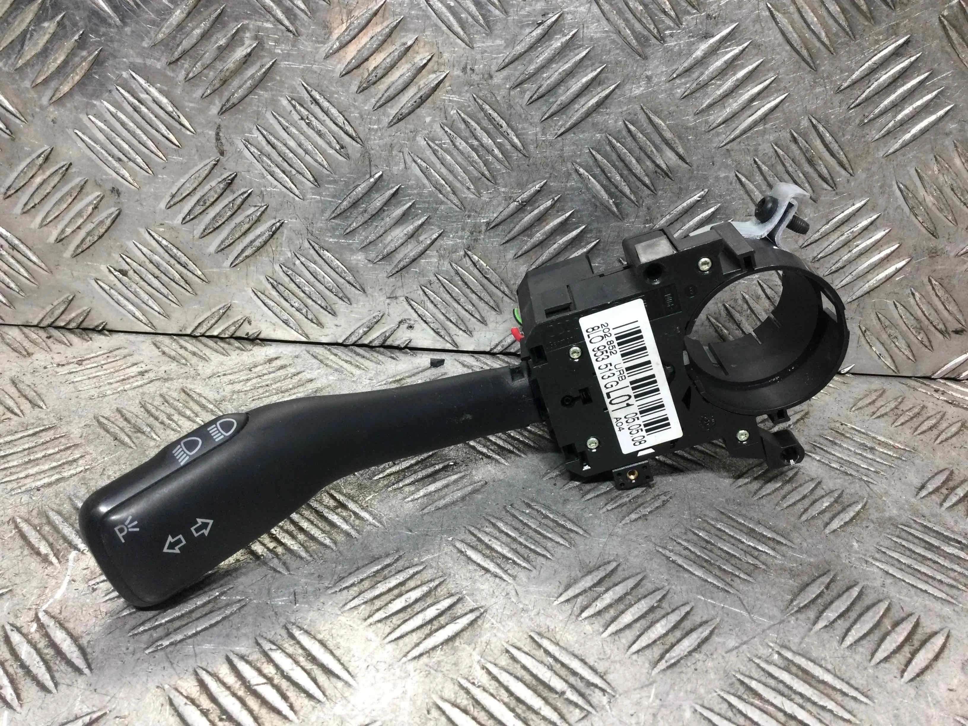 Переключатель поворотов Volkswagen Passat B5+ [рестайлинг] (2000-2005) дизель 1.9 TDI Механика Универсал