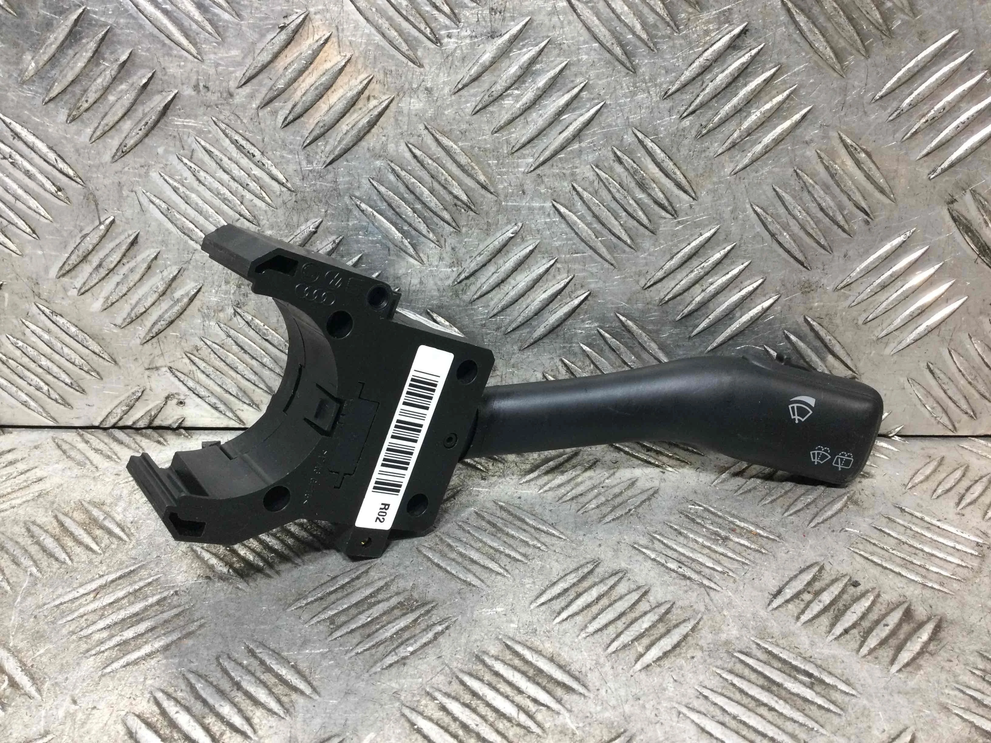 Переключатель дворников Volkswagen Passat B5+ [рестайлинг] (2000-2005) дизель 1.9 TDI Механика Универсал