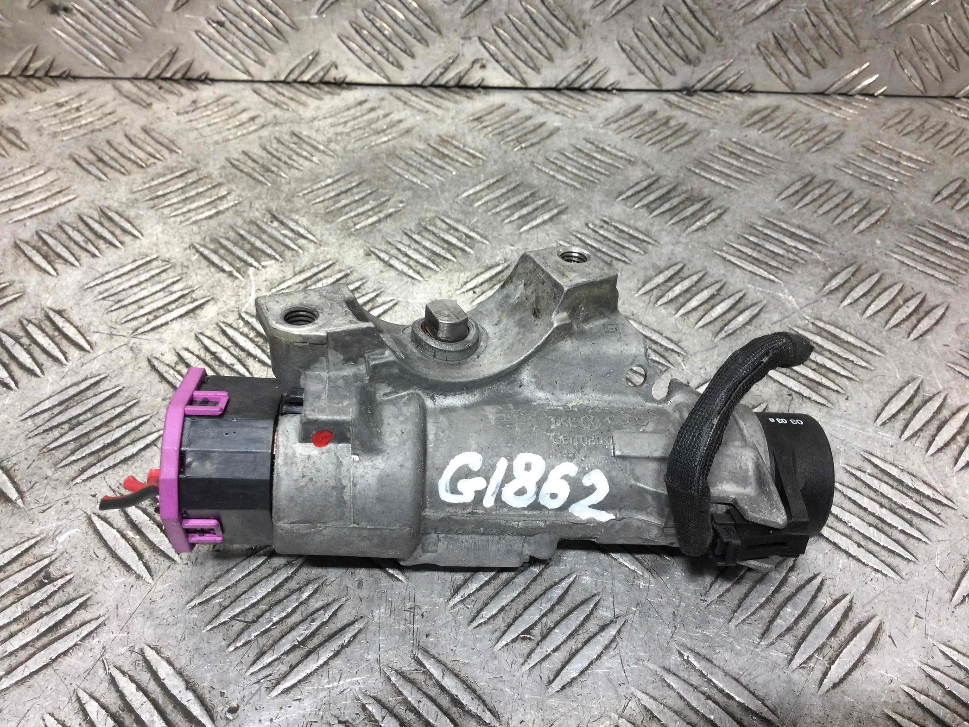 Замок зажигания Volkswagen Bora Bora (1J) 1998 - 2005 дизель 1.9 TDI Механика Седан