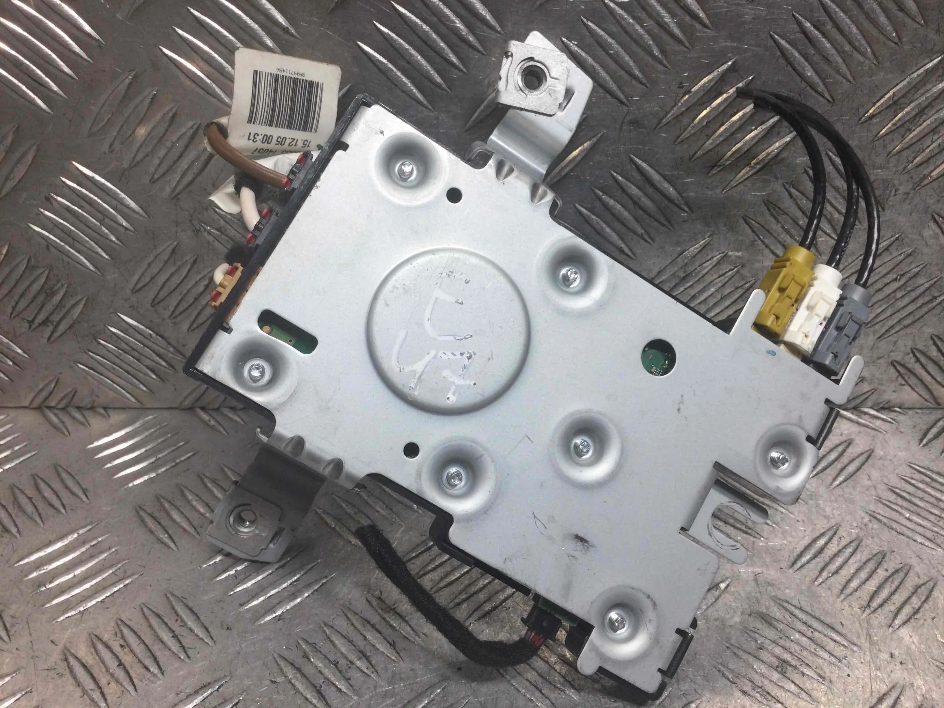 Усилитель антенны Audi A3 8P/8PA [рестайлинг] (2004-2008) бензин 2.0 FSI Механика Х/б