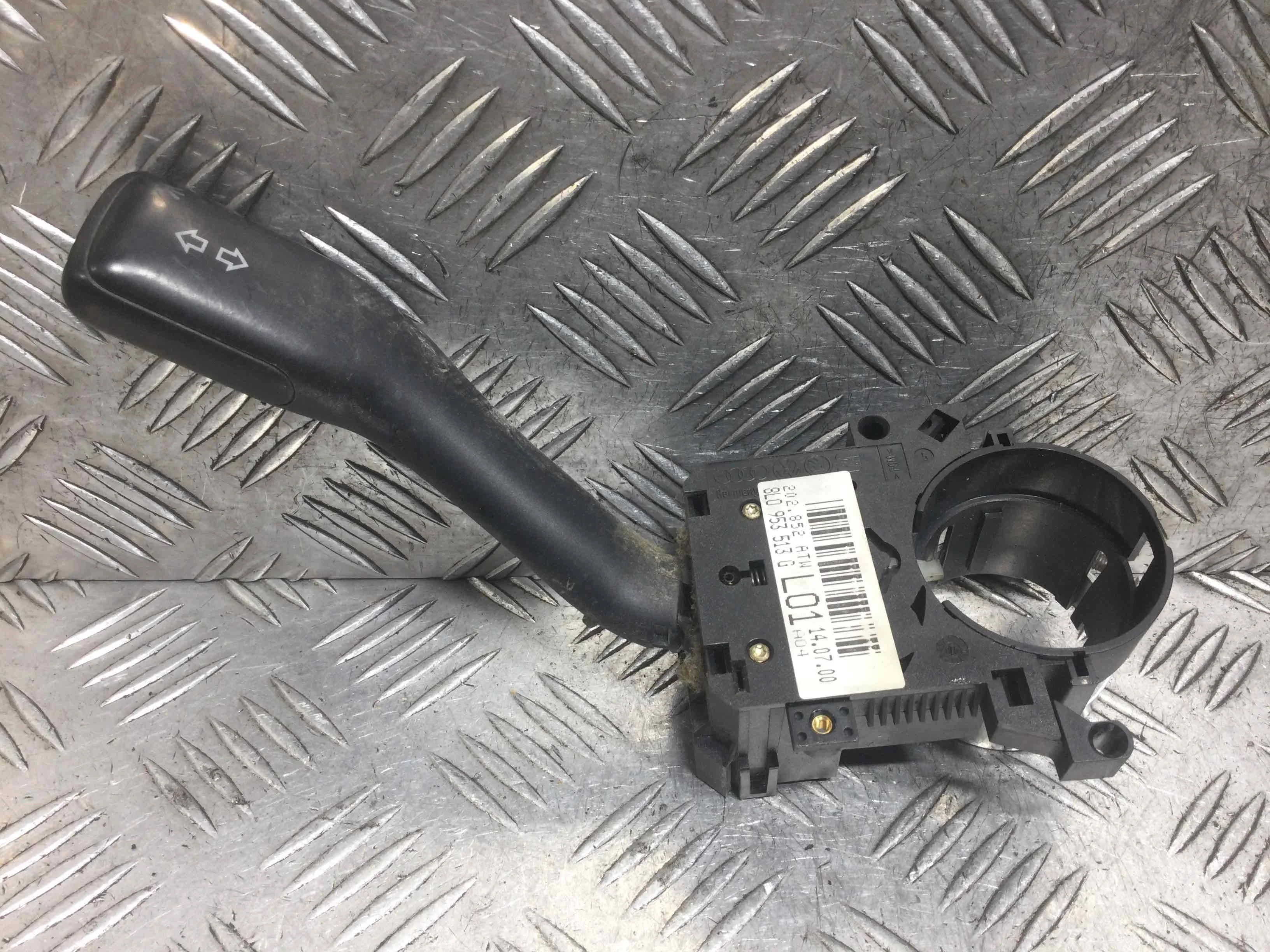 Переключатель поворотов Volkswagen Passat B5 (1996-2000) бензин 1.8 i Механика Универсал