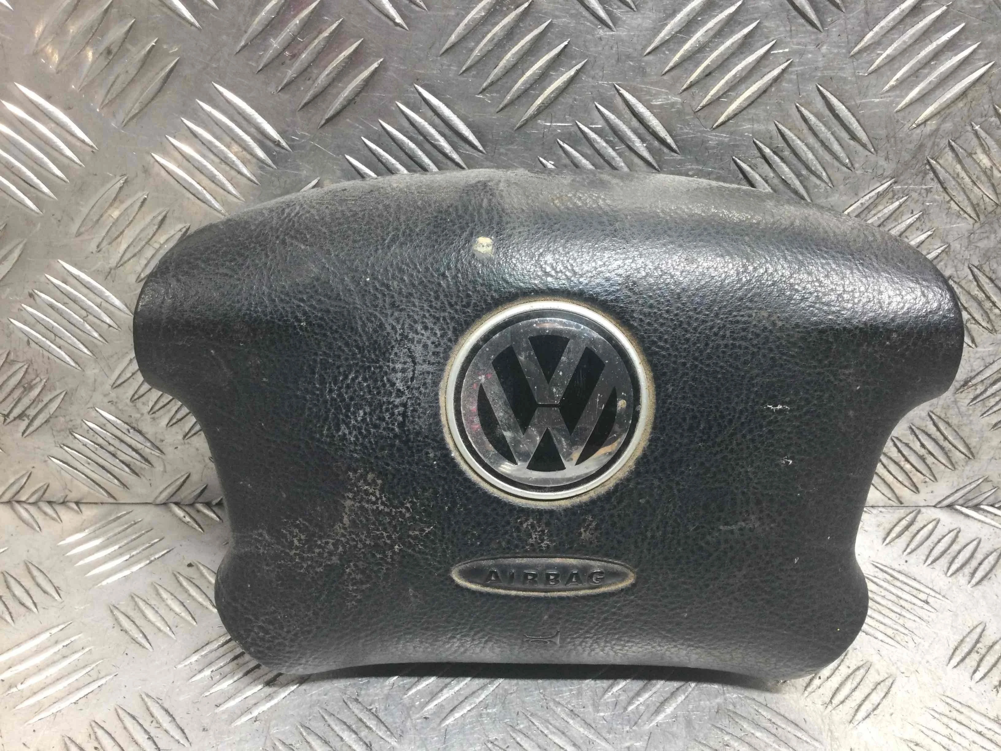 Подушка безопасности водителя Volkswagen Passat B5 (1996-2000) бензин 1.8 i Механика Универсал