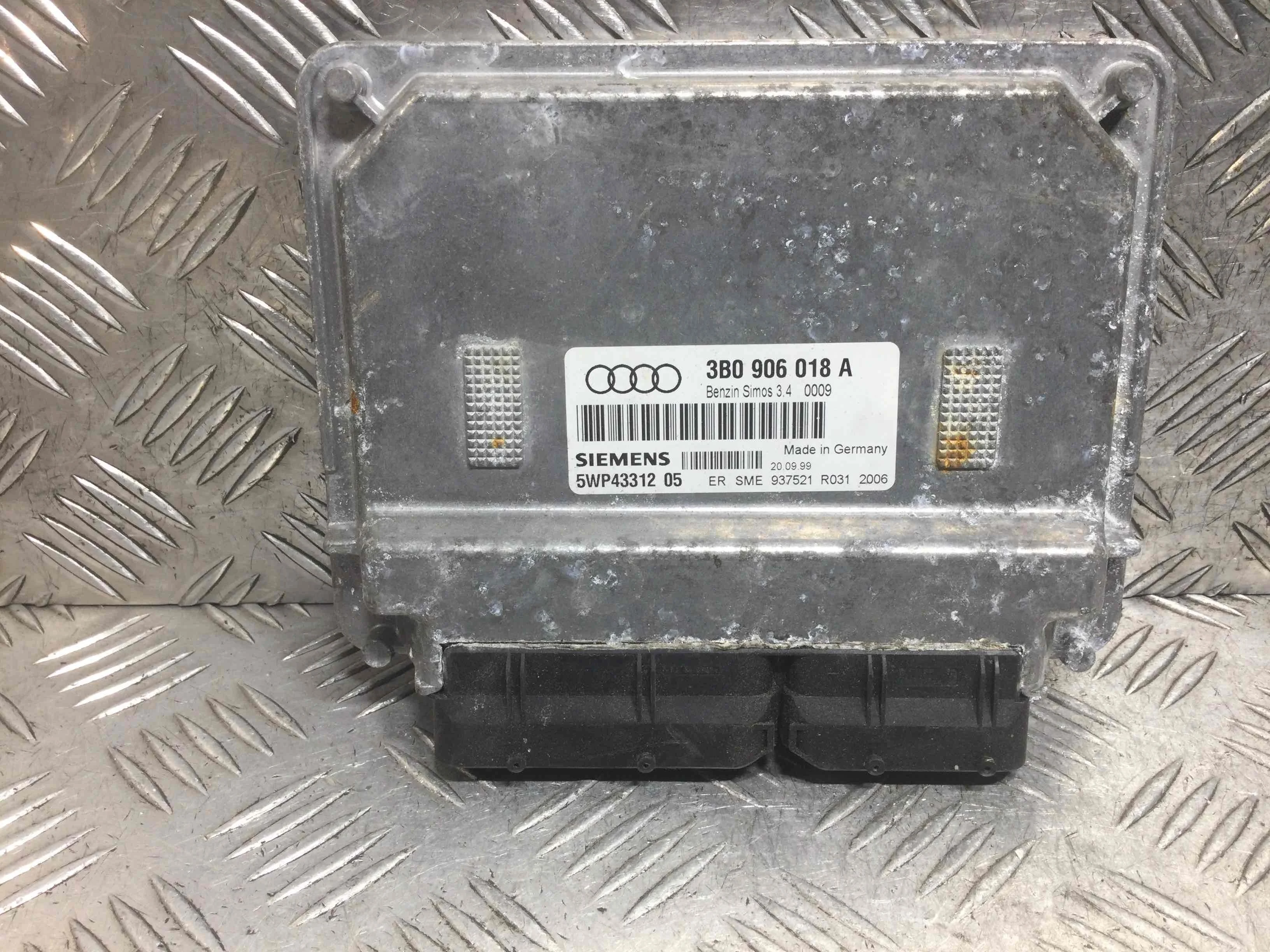 Блок управления двигателем Audi A4 B5 [рестайлинг] (1999-2001) бензин 1.6 i Механика Универсал