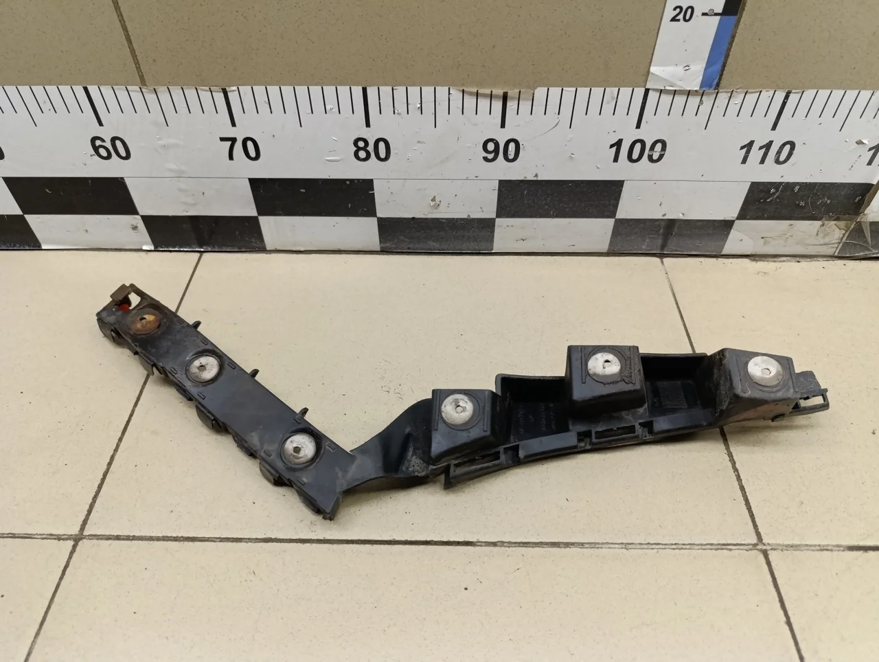 Направляющая заднего бампера левая Corsa D 2006-2015