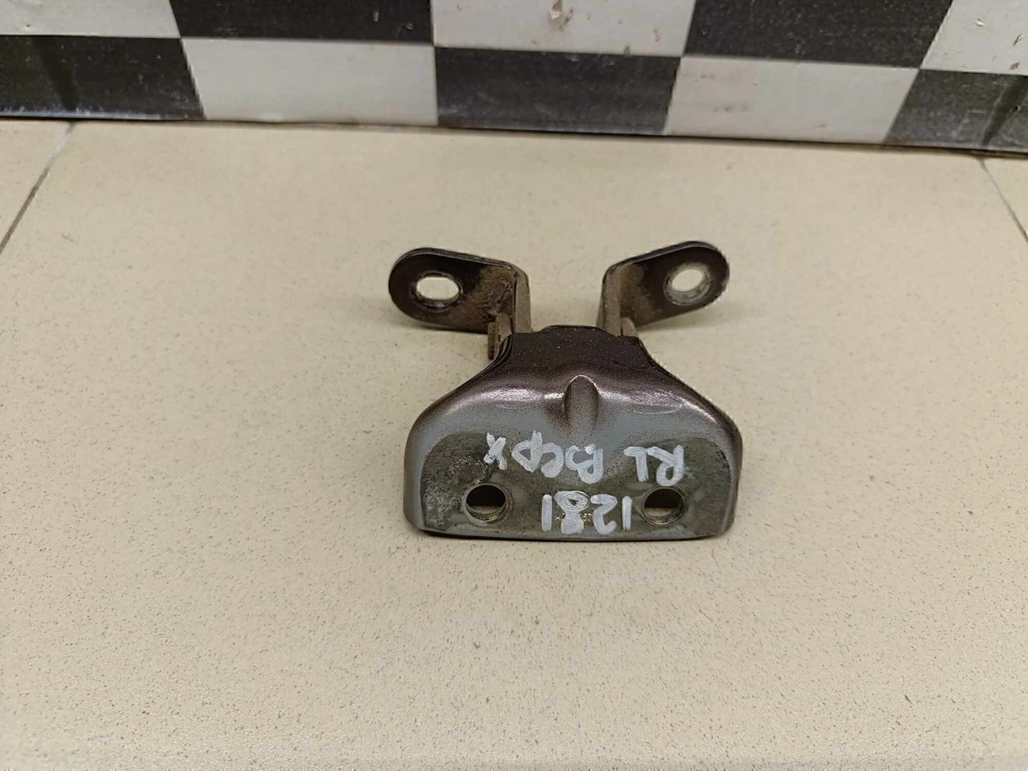 Петля двери Sportage 2010-2015