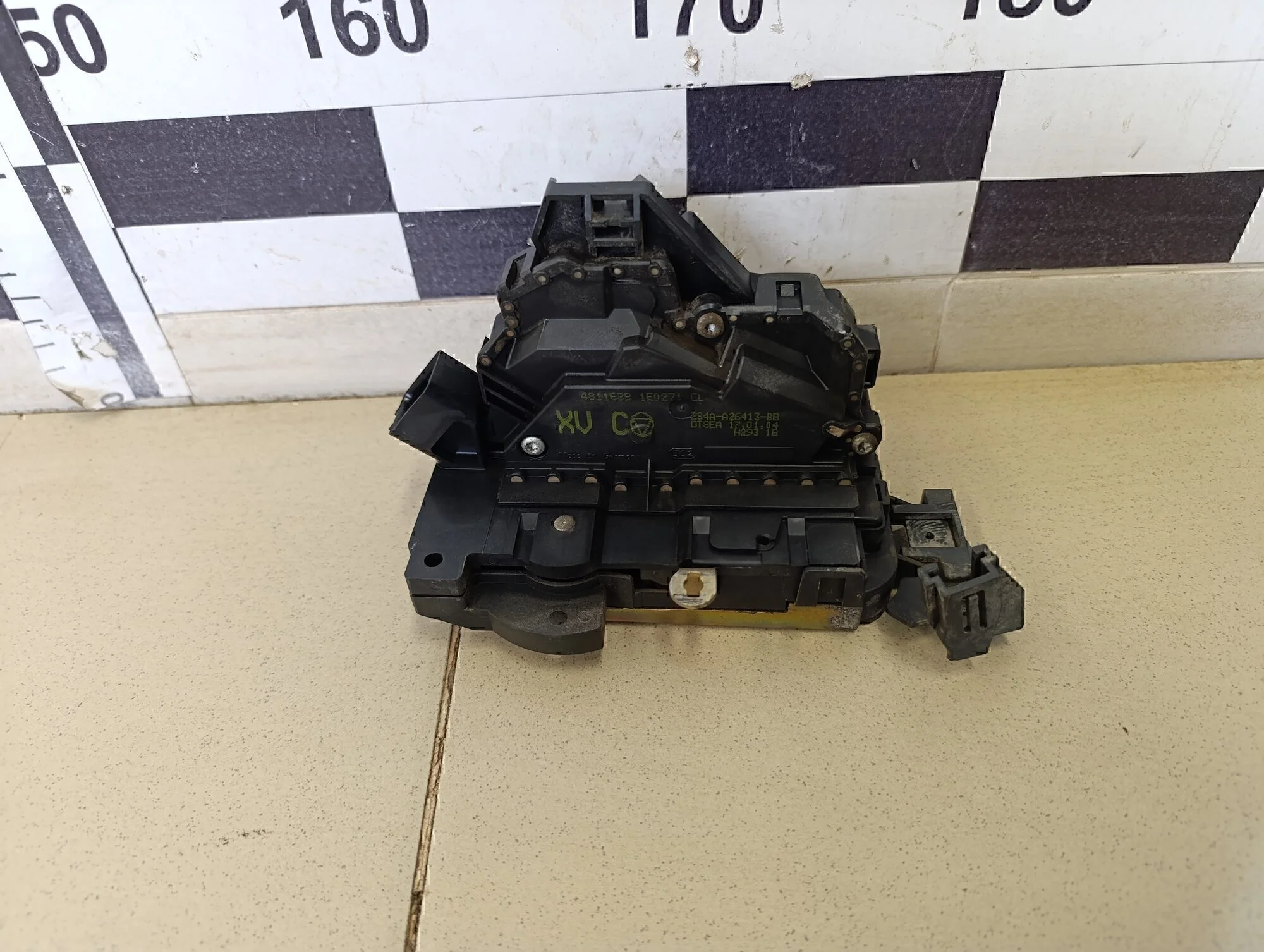 Замок двери задней левой Focus I 1998-2004