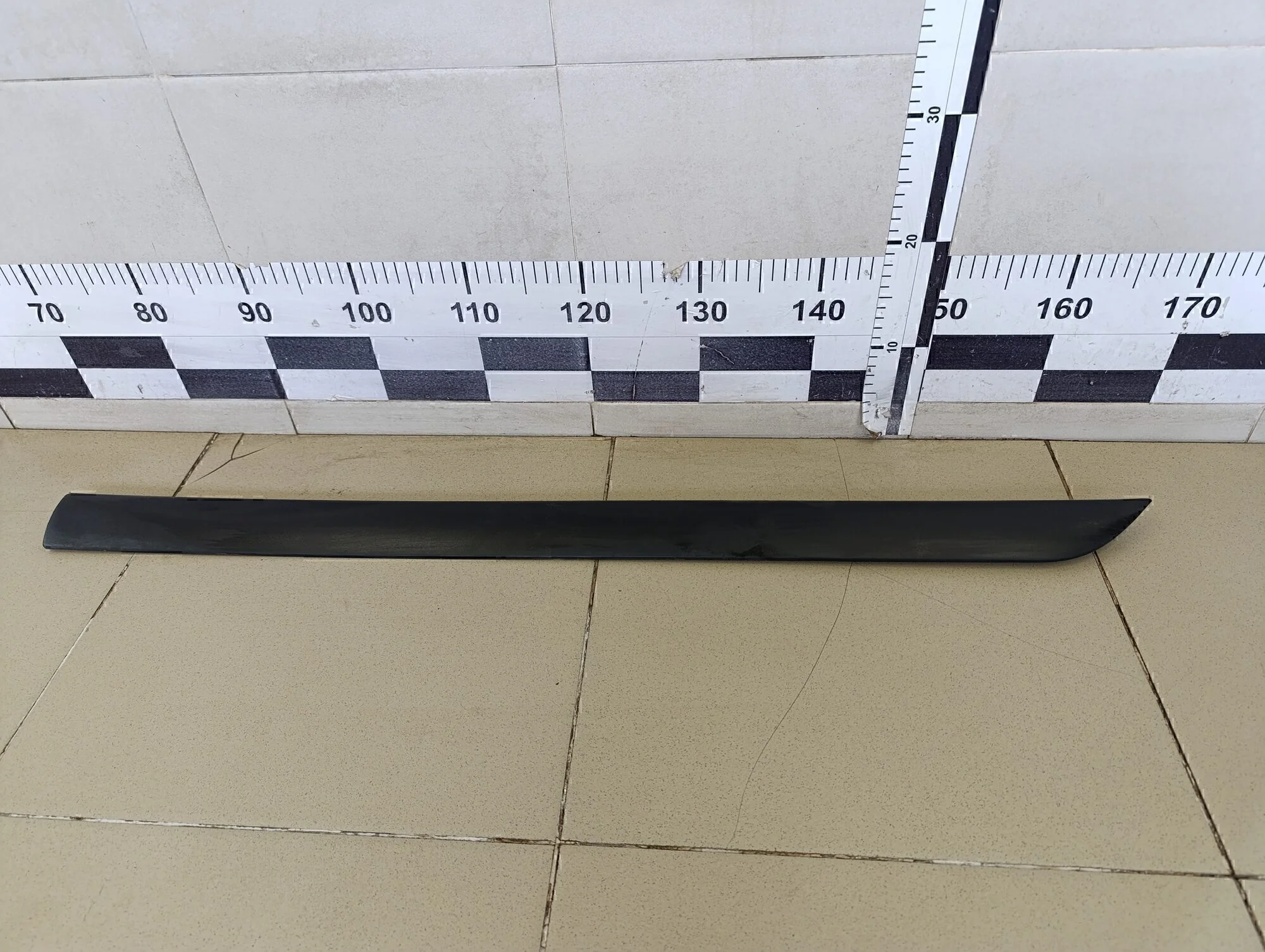 Молдинг передней правой двери Focus I 1998-2004