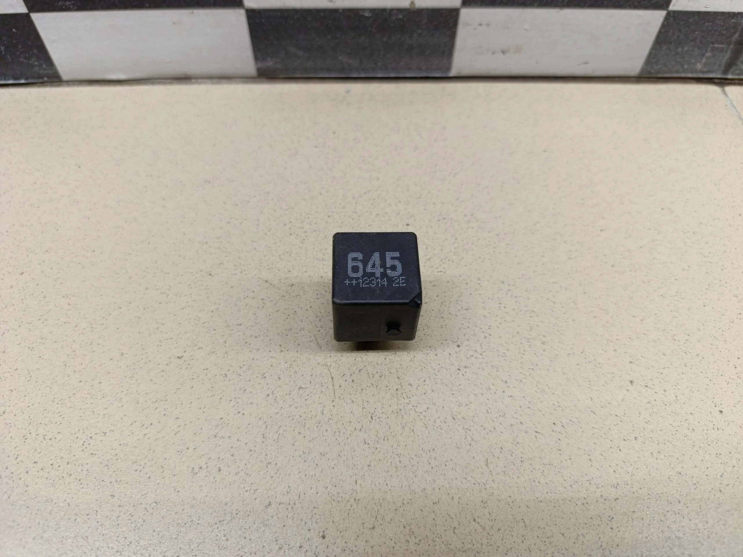 Реле 100 [C4] 1991-1994