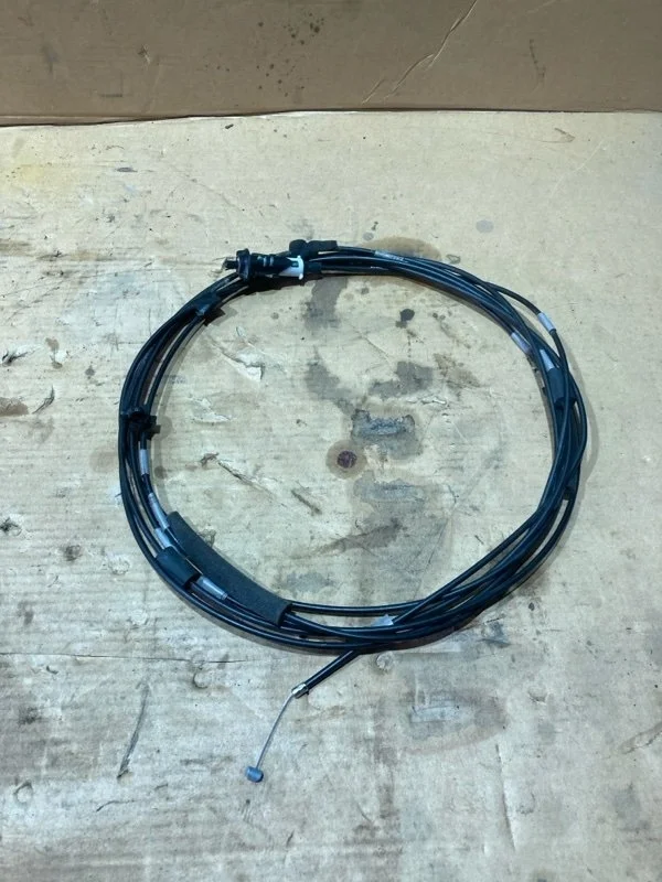 Трос лючка топливного бака Toyota Land Cruiser 2017 7703560140 URJ202 1VD-FTV 4.5