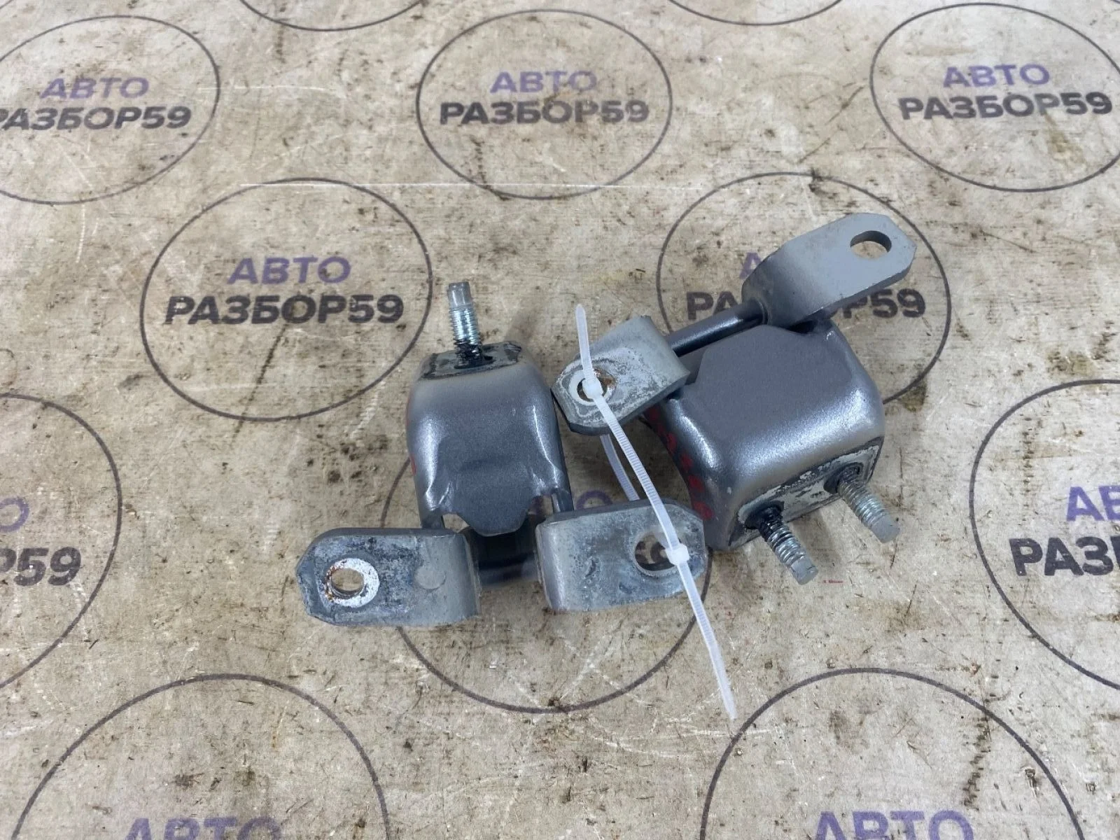 Петля двери задней правой Suzuki SX4 I рестайлинг (2009—2014)