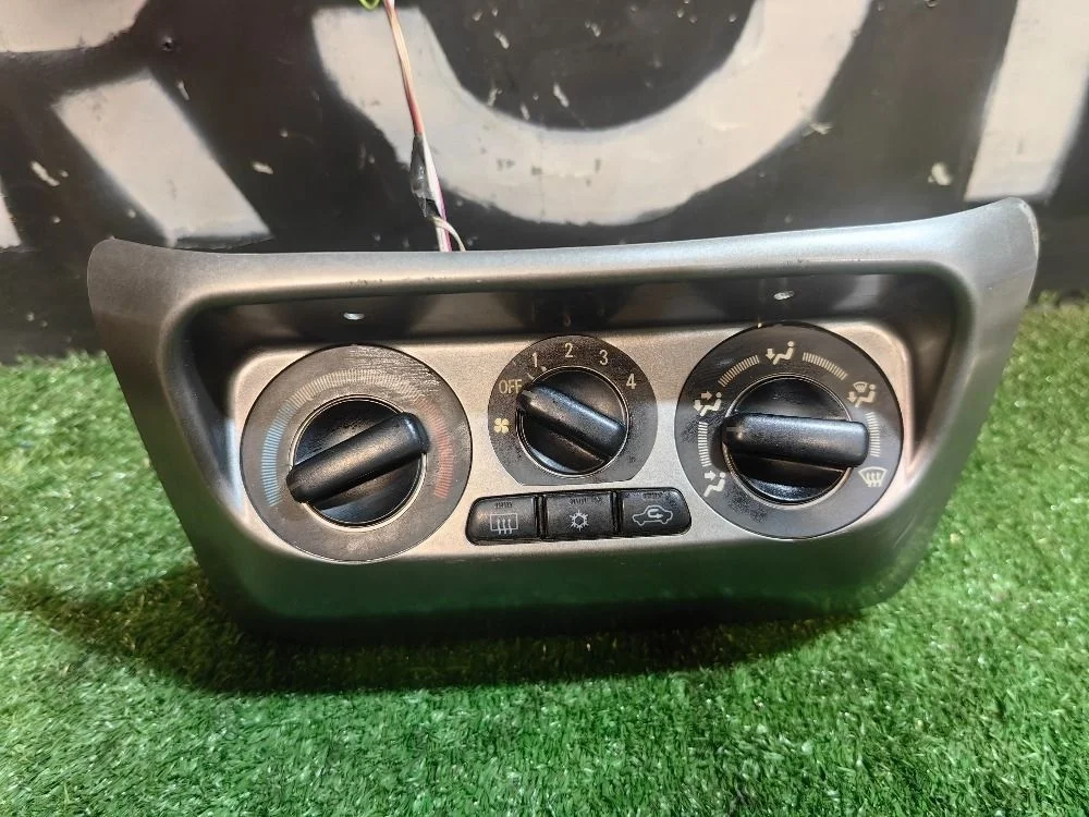 Блок управления печкой Mitsubishi Lancer 9