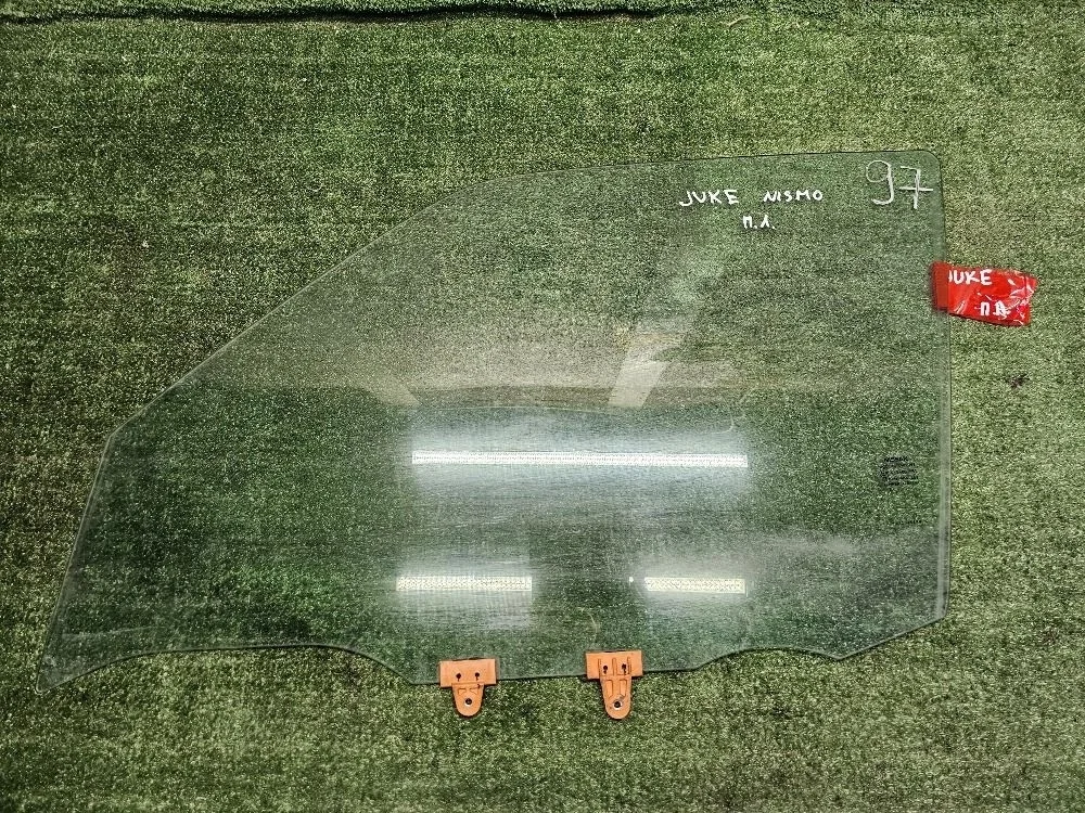 Стекло двери передней левой Nissan Juke I