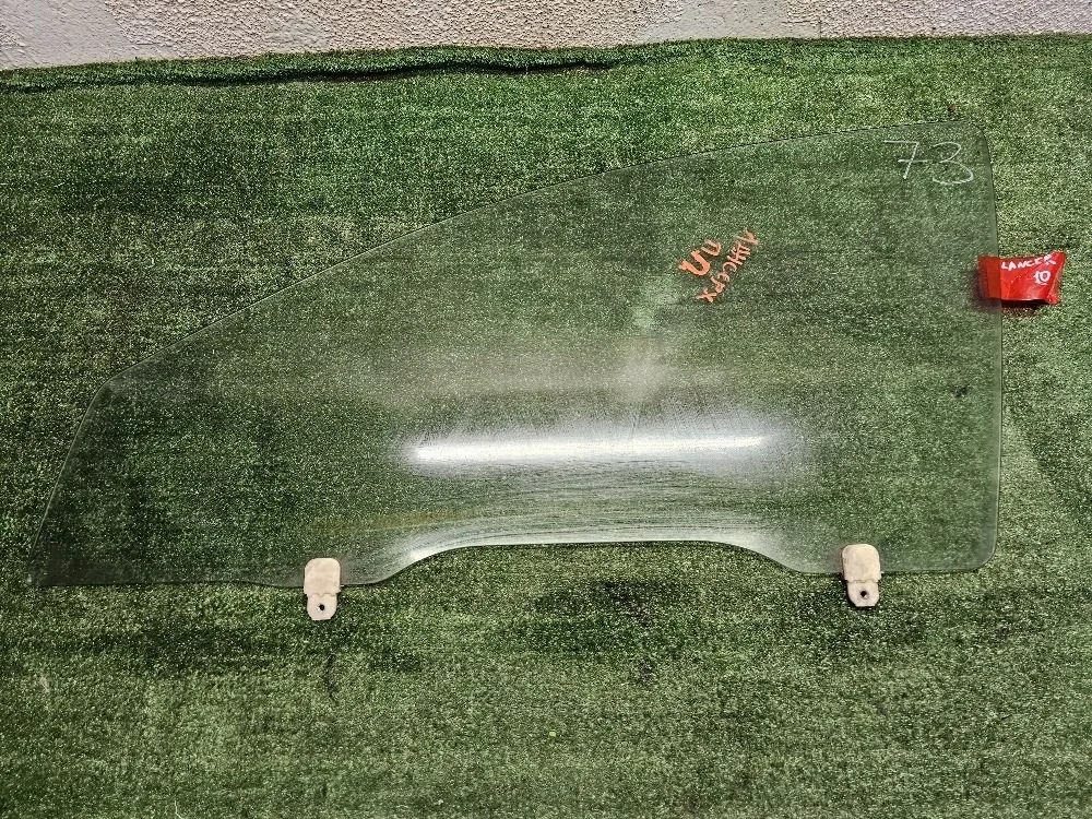 Mitsubishi Lancer X Стекло двери передней левой