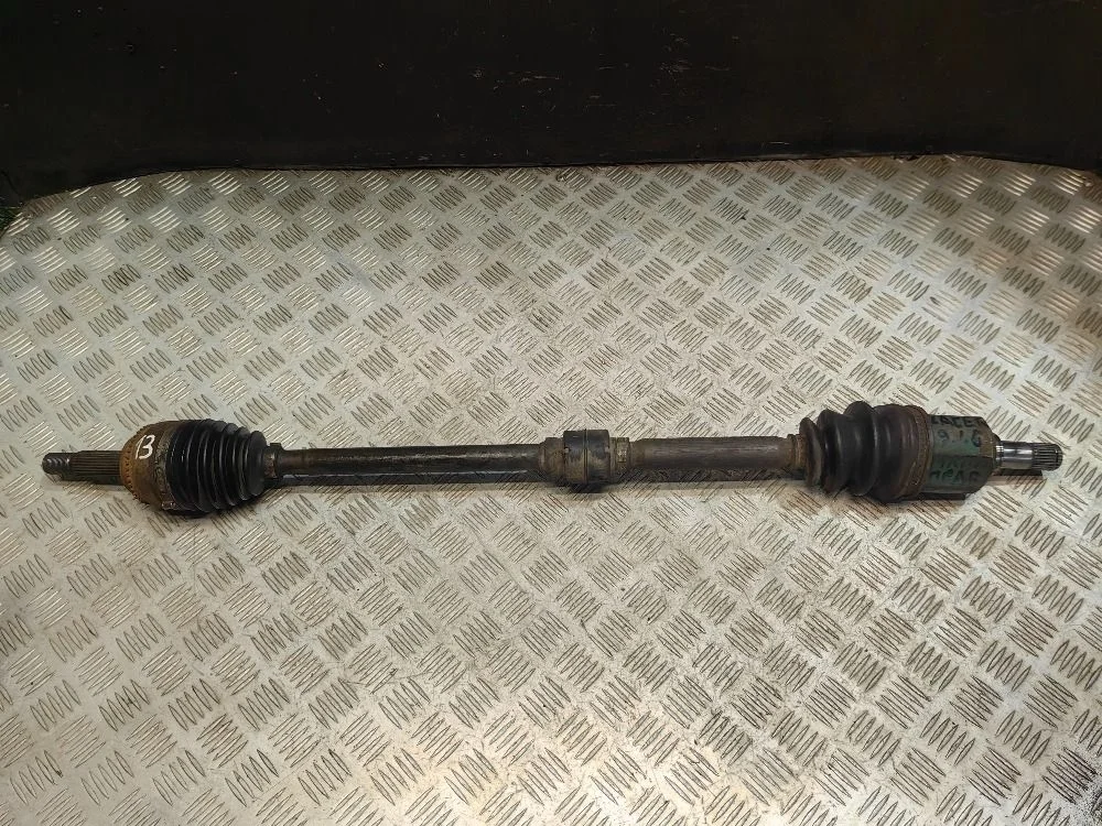 Привод передний правый Mitsubishi Lancer 9