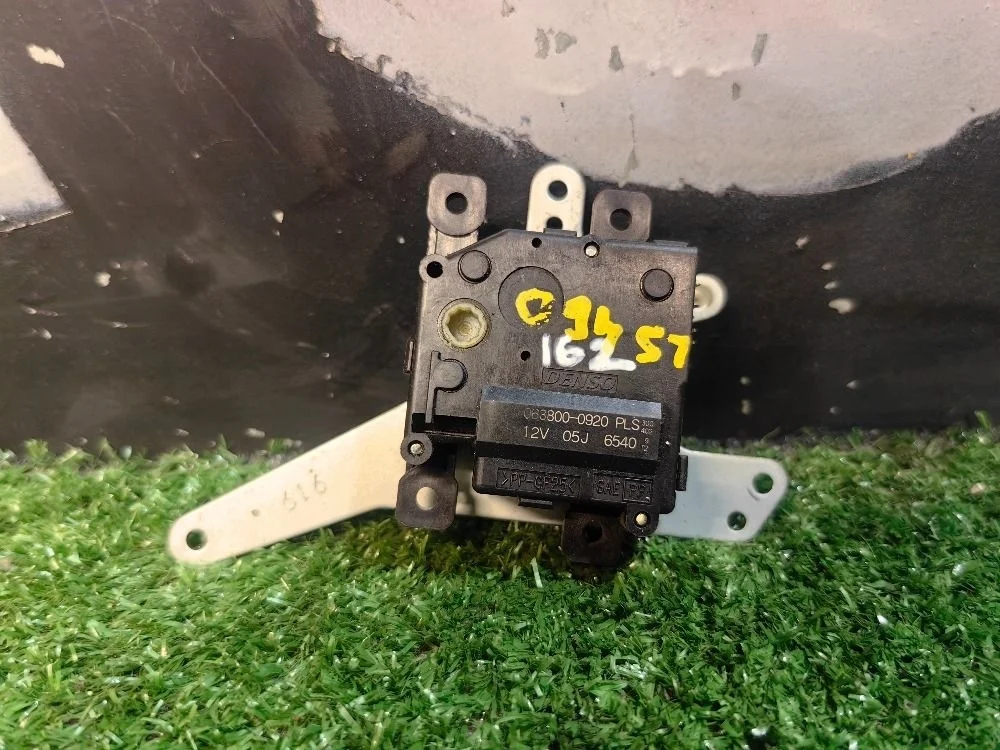 Моторчик заслонки отопителя Lexus LS 460