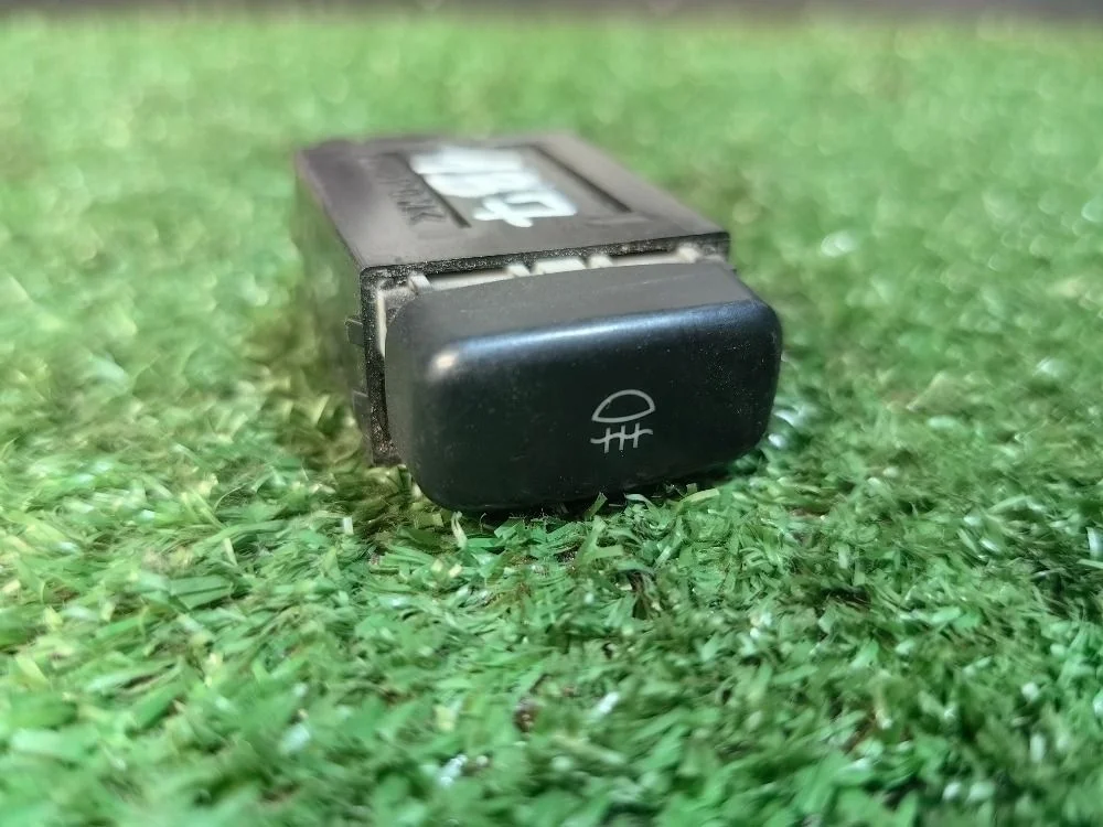 Кнопки противотуманных фар Mitsubishi Lancer IX