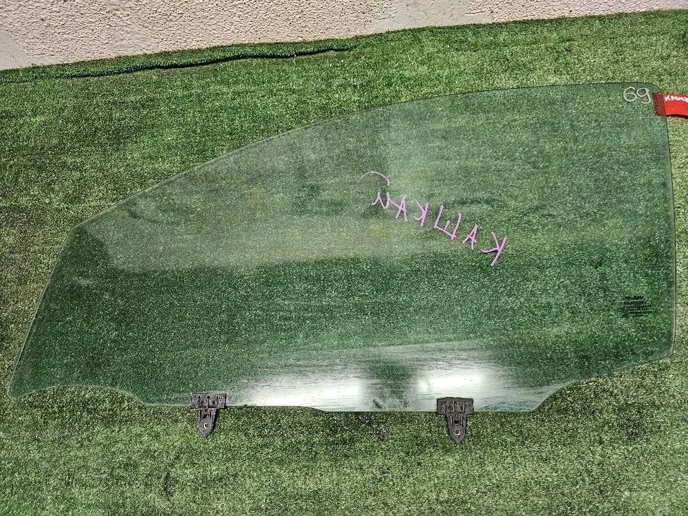 Стекло двери передней левой Nissan Qashqai