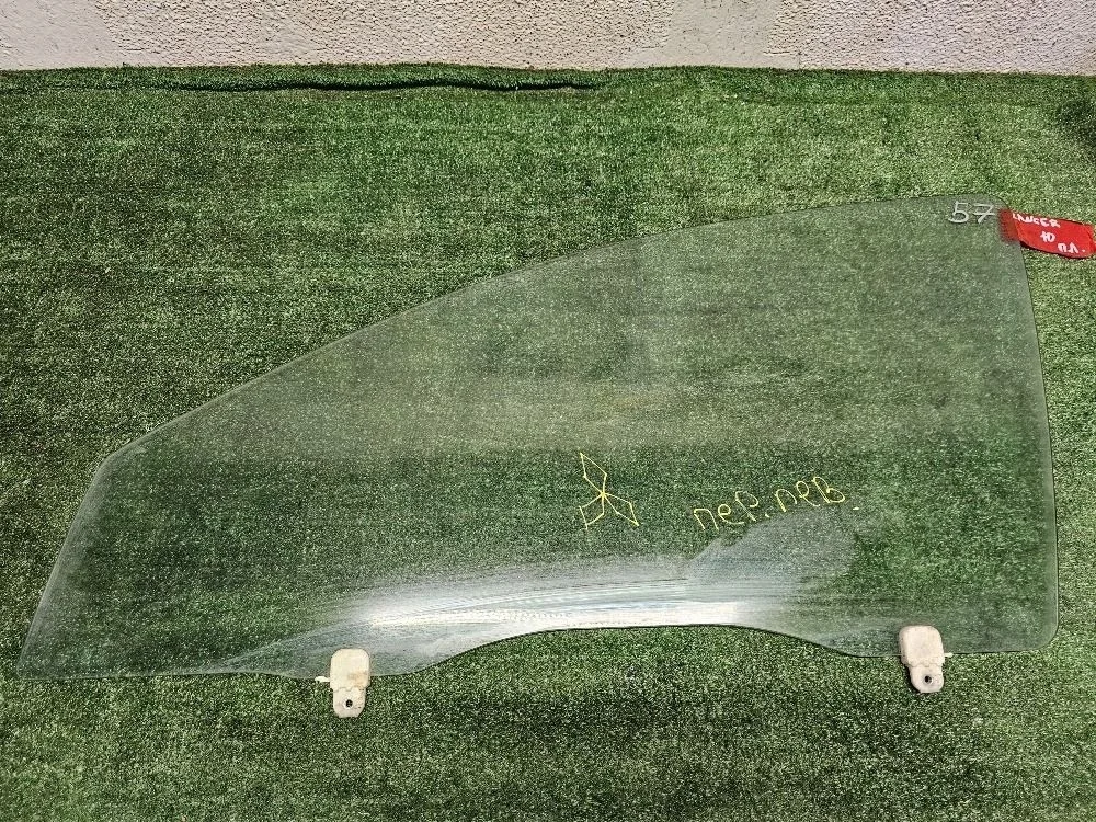 Стекло двери передней левой для Mitsubishi Lancer