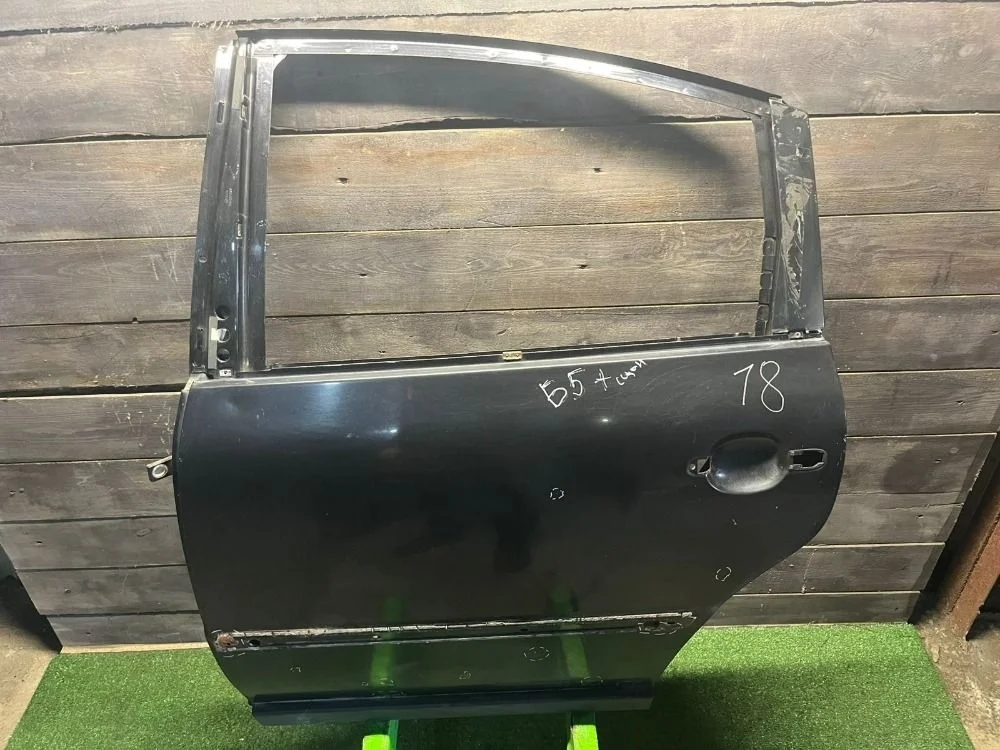 Дверь задняя левая Volkswagen Passat B5 седан