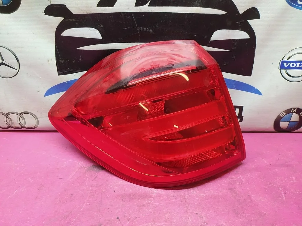 Фонарь задний левый MB GL X166 A1669067501