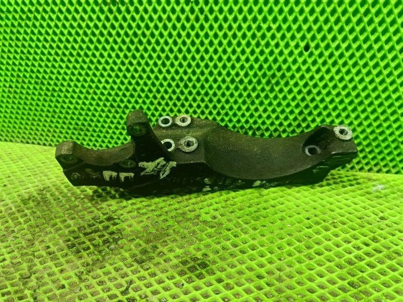 Кронштейн генератора Chevrolet Captiva C100 2013 12628024 УНИВЕРСАЛ Z24SED