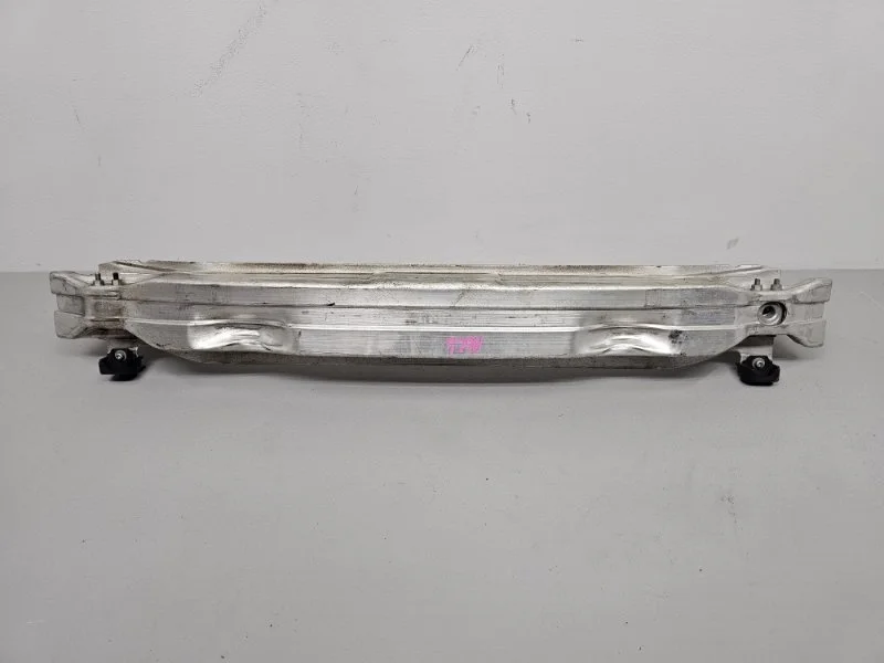 Усилитель бампера Audi A6 C6