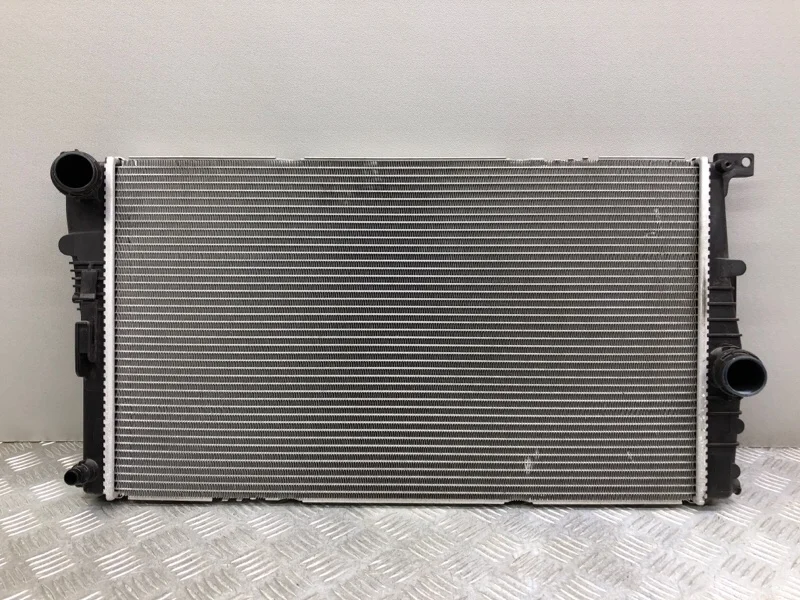 Радиатор охлаждения BMW 1 F20