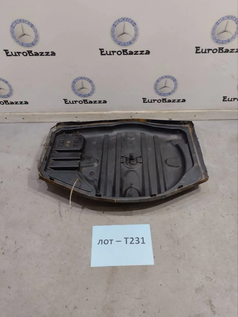 Ниша запасного колеса Mercedes W211