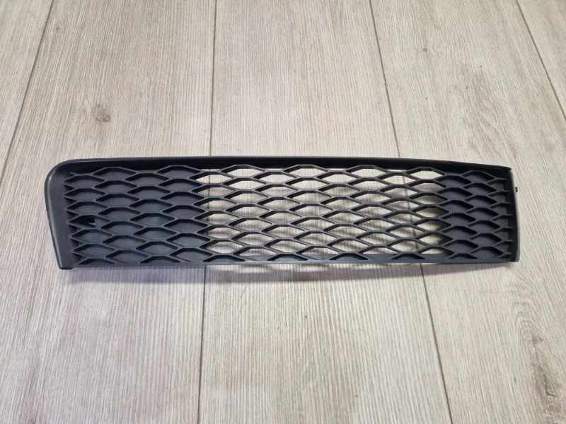 Решетка бампера боковая Audi Q7 S-line 2010-2015 4L