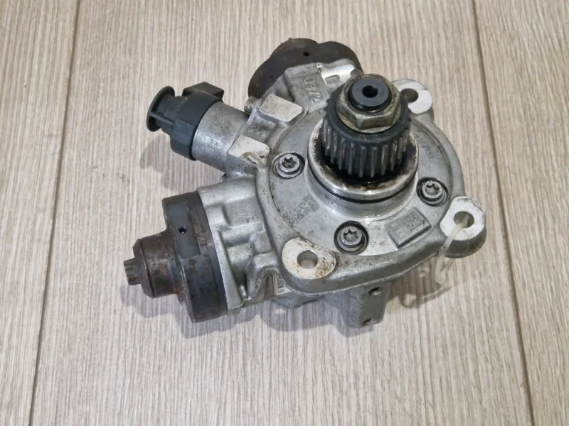 Насос тнвд Audi Q7 2015- 4M