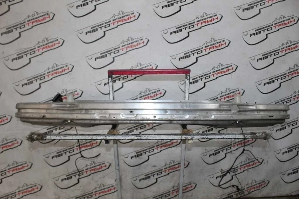 УСИЛИТЕЛЬ БАМПЕРА BMW ПЕРЕД 51118195287