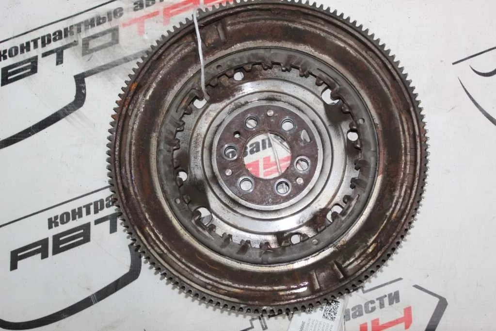 МАХОВИК VOLKSWAGEN SEAT BLG BMY CAVA CAVB CAVC CAVD CAVE CAVF CDGA CNUB CNWA CTHD CTHE CTHF CTJB CTJC CTKA АТМ 03C105266E