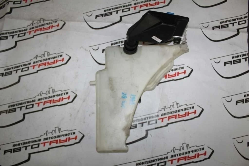 БАЧОК ОМЫВАТЕЛЯ AUDI 8T0955453C